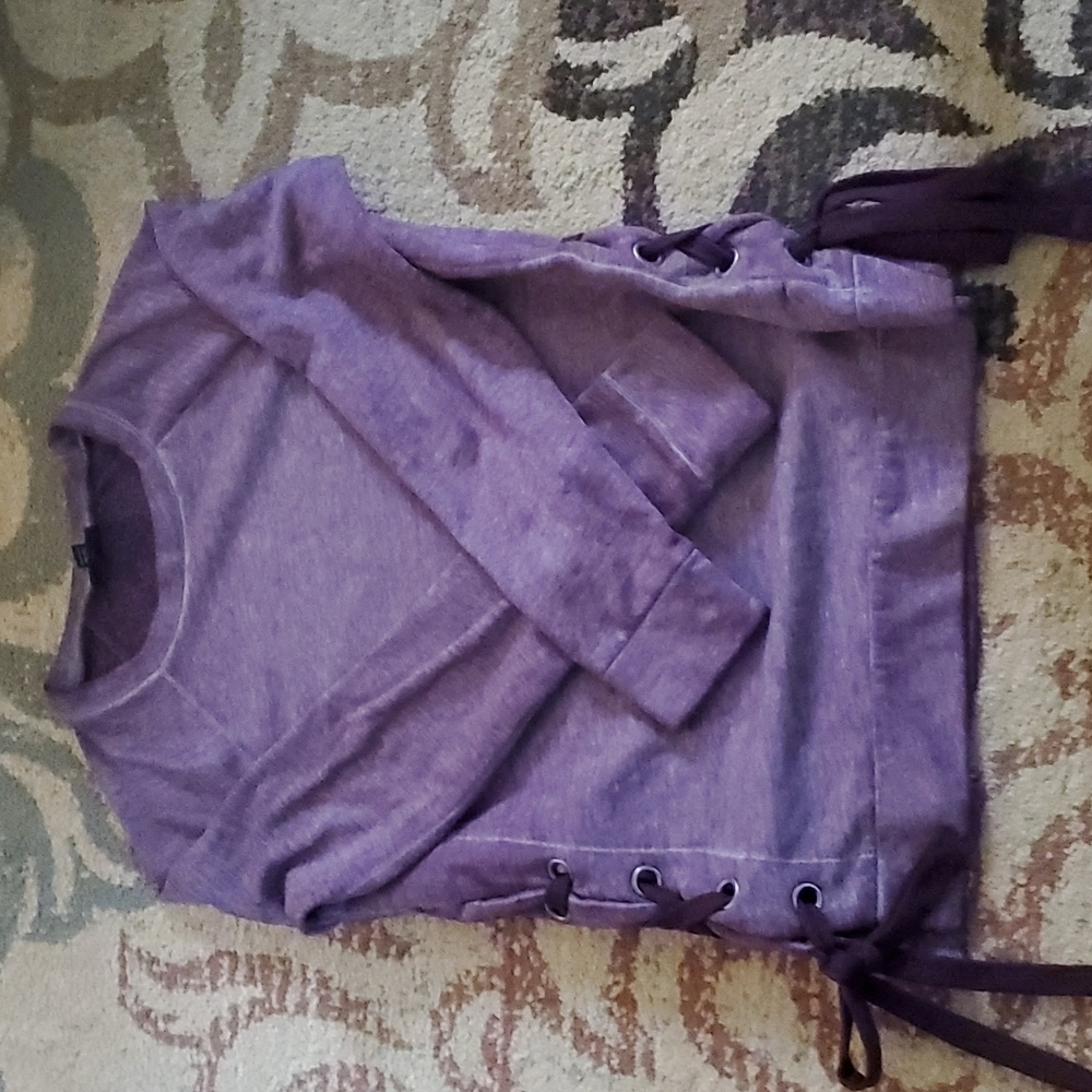 Beautiful and soft sweatshirt by a.n.a. size S